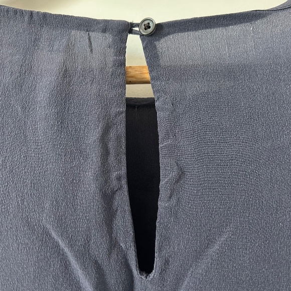 Aritzia Wilfred Desais 100% silk top - Picture 5 of 6